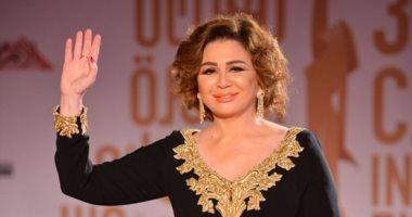 عودة إلهام شاهين للمسرح بعد غياب 20 سنة بمسرحية " الزائرة "