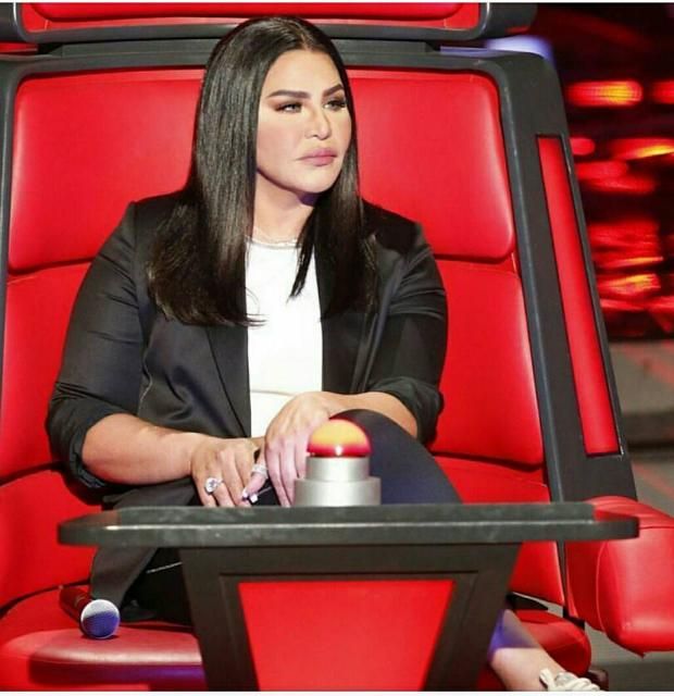 بالصور| نشطاء ينتقدون إطلالة أحلام في The Voice: "بقت شبه إليسا"
