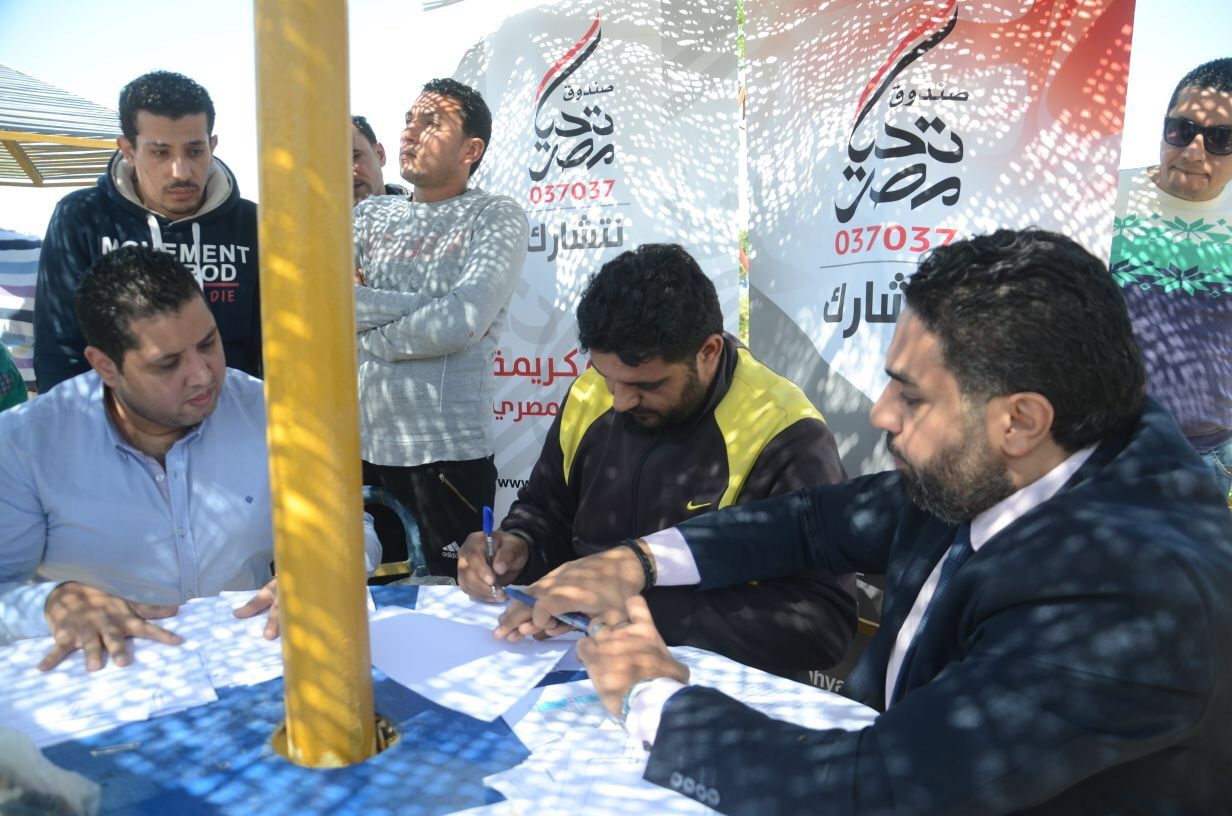 صندوق تحيا مصر يسلم 356 سيارة نقل عادى ومبرد للشباب من 8 محافظات