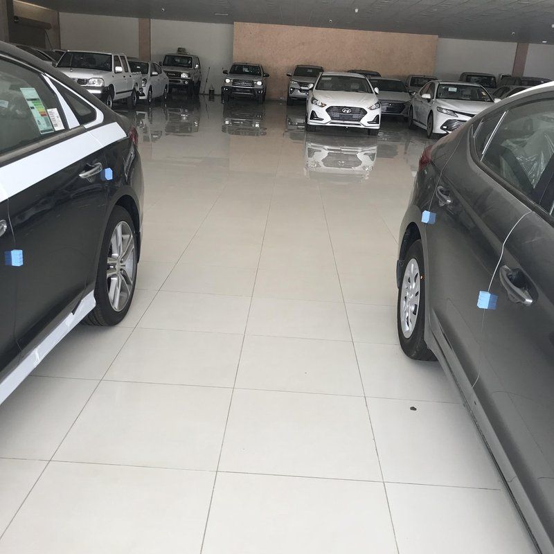 بعد تطبيق قرار مبادئ التمويل.. جولة لـ"الخليج 365" تستطلع الأوضاع بمعارض السيارات
