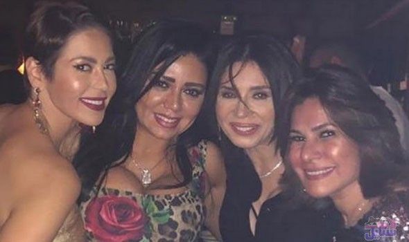 الفنانة لقاء الخميسي تظهر بنيولوك جديد مع رانيا يوسف