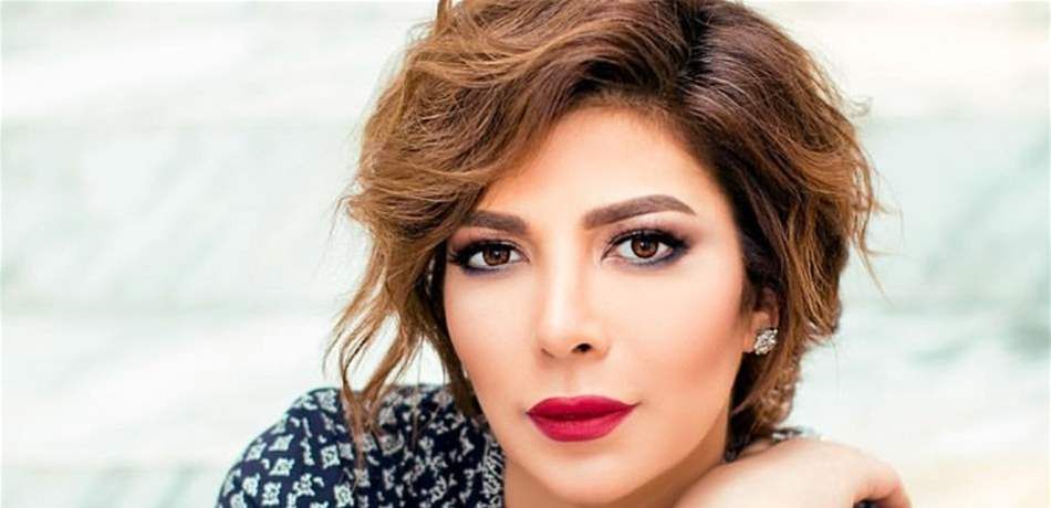 عـــــاجـــــل وفاة الفنانة أصالة نصري بشكل مفاجئ بعد تعرضها لحادث مروري صباح اليوم .. والوسط الفني في صدمة .. شاهد صور اولية لسيارتها بعد الحادث