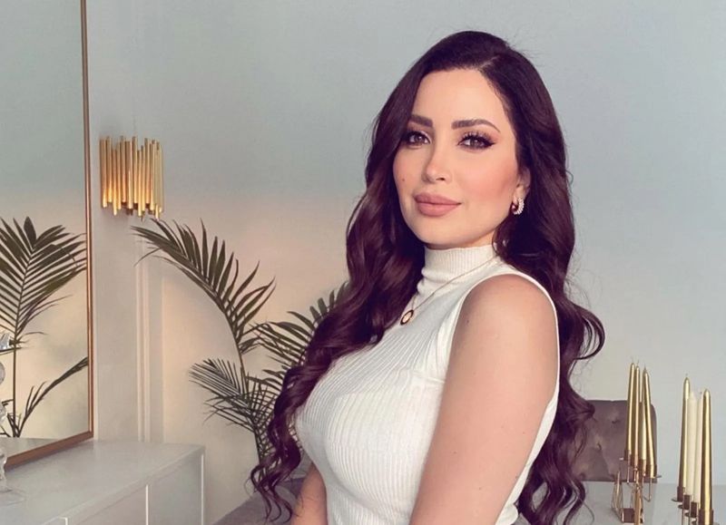 شاهد بالصور.. نسرين طافش وأنغام ومي عمر.. النجمات يتألقن بإطلالات رأس السنة