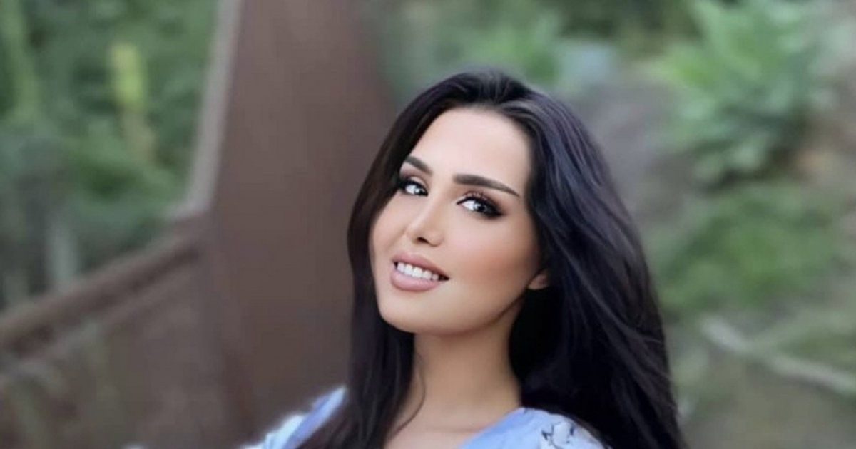 إبن هند القحطاني يفاجئ حبيبته بهدية باهظة الثمن-بالفيديو