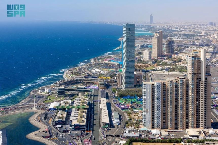"حلبة كورنيش جدة" طاقة مستدامة وفعالة لمواجهة التحديات البيئية