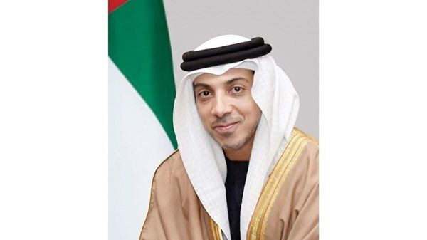 منصور بن زايد يكرم الفائزين في الدورة الثانية لجائزة «نافس»