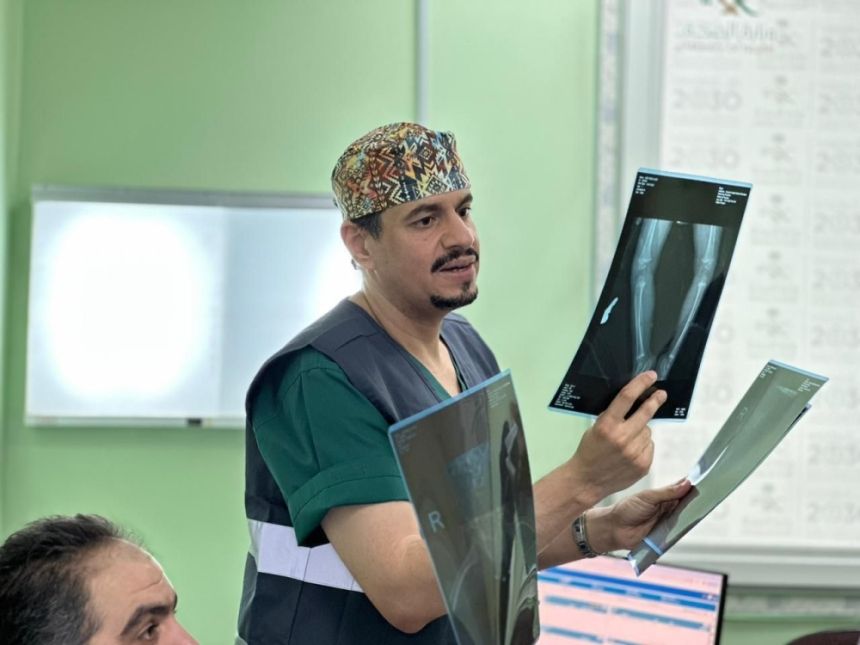 صور.. "القافلة الطبية" تقدم خدماتها لأكثر من 500 مستفيد بالدواسر والسليل