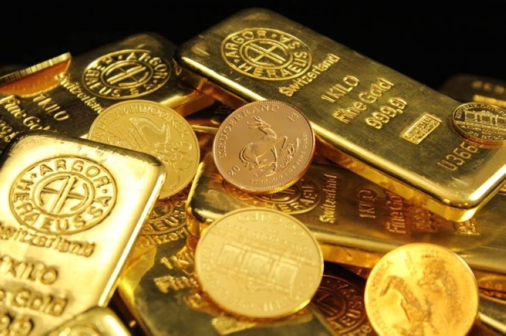 خبير في تجارة  الذهب: النساء الأكثر شراءً.. والسبائك تتفوق مبيعًا
