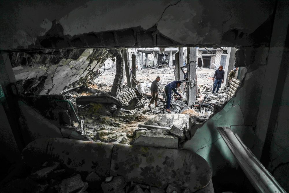 العدوان على غزة.. استشهاد 3 فلسطينيين في قصف خيمة للنازحين