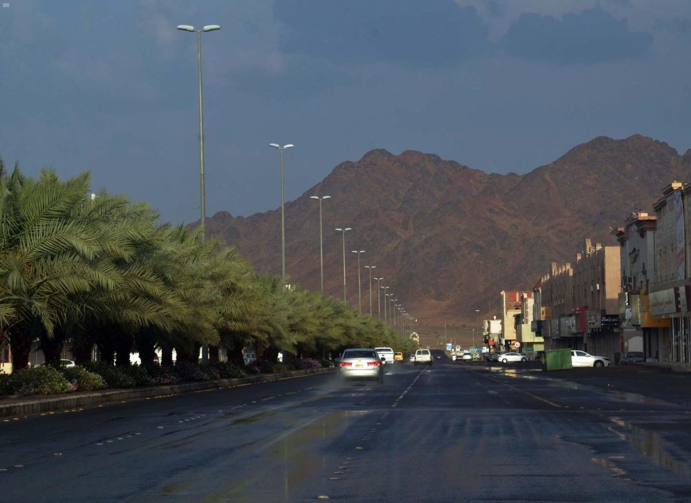أمطار وصواعق على منطقة المدينة المنورة حتى مساء اليوم