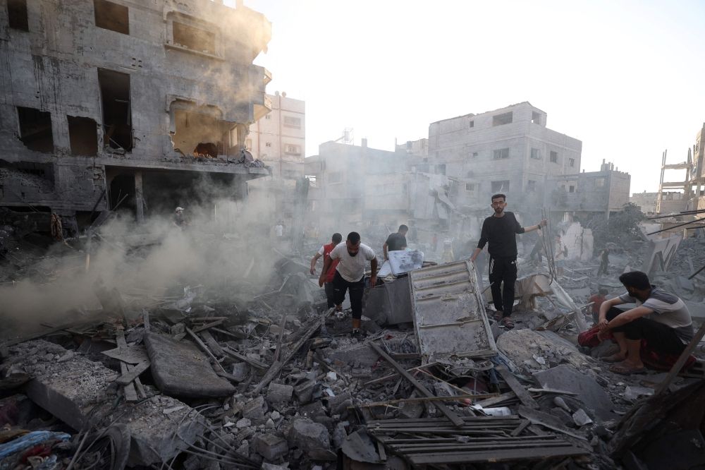 استشهاد 71 فلسطينيًّا في قصف الاحتلال على قطاع غزة