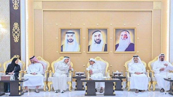 حاكم عجمان وولي عهده يتقبلان تهاني وفد المجلس الوطني الاتحادي بشهر رمضان