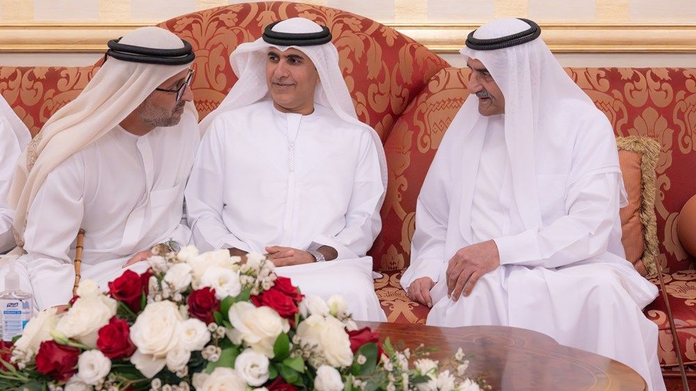 حمد الشرقي يستقبل جموع المهنئين بشهر رمضان بحضور ولي العهد