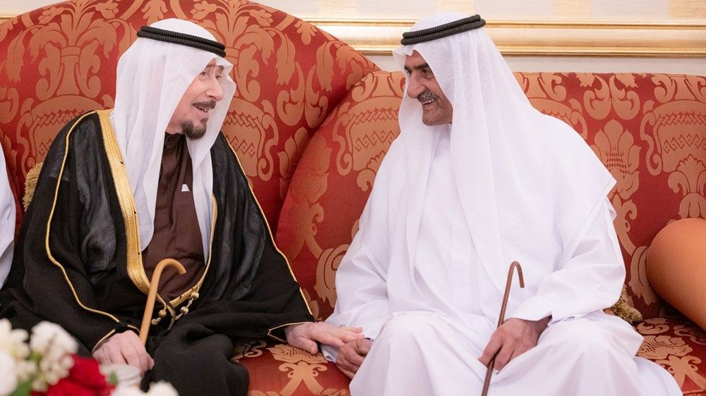 حمد الشرقي يستقبل جموع المهنئين بشهر رمضان بحضور ولي العهد