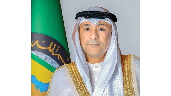 أمين عام مجلس التعاون يدين استمرار الاعتداءات الإيرانية على الكويت