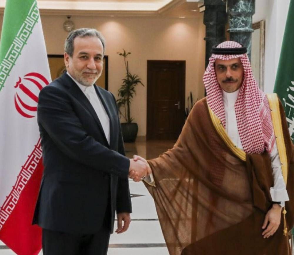 السعودية وإيران تؤكدان مواصلة جهود تحقيق الاستقرار في المنطقة