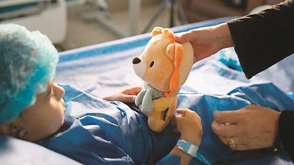 «نهر الحياة» يجري 10 عمليات جراحية للأطفال