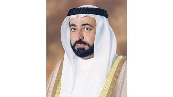حاكم الشارقة يعتمد ترقية 1519 من الكوادر العسكرية في الهيئات النظامية بالإمارة
