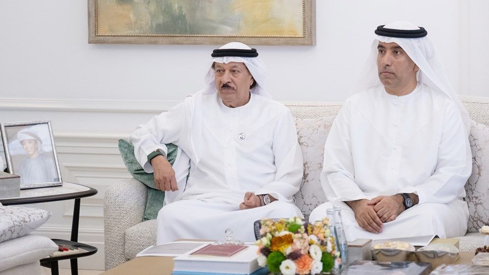 حمدان بن زايد يطلع على خطط تطوير الرياضة وتعزيز المشاركة المجتمعية في الظفرة