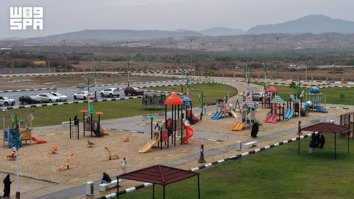 ممشى البلدية بمحافظة الحرث.. متنفس سياحي يعكس جمال الطبيعة الجبلية بجازان