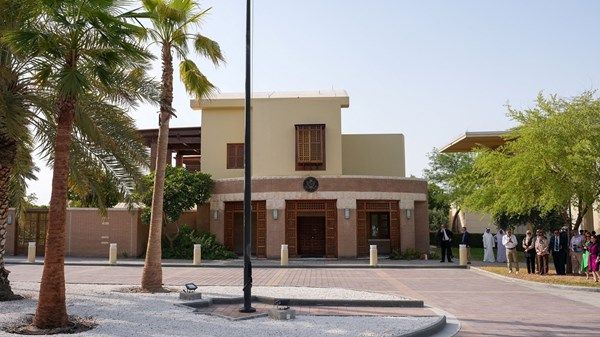 أميركا تعيد فتح سفارتها في الكويت