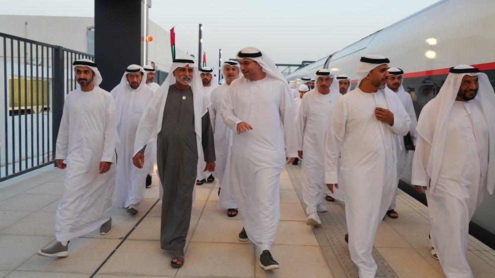نهيان بن مبارك: قطار الركاب استثمار استراتيجي في مستقبل الإمارات
