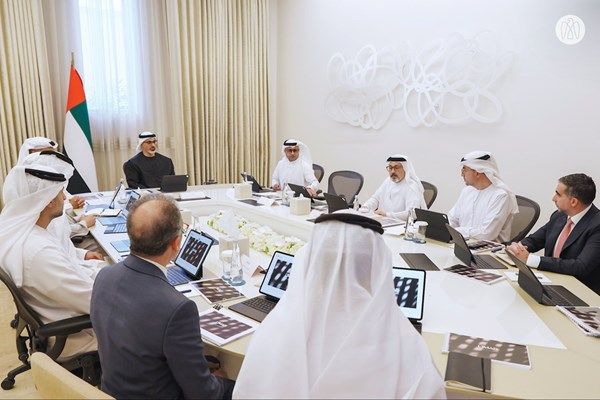 خالد بن محمد بن زايد يترأّس اجتماع مجلس إدارة «لِعماد»