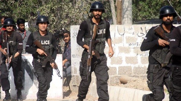 مقتل 9 شرطيين في جنوب غرب باكستان