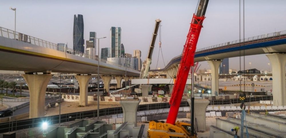 أخبار من السعودية.. الرياض.. تجاوز نسبة الإنجاز في جسر طريق الثمامة عند تقاطع طريق العليا 50%