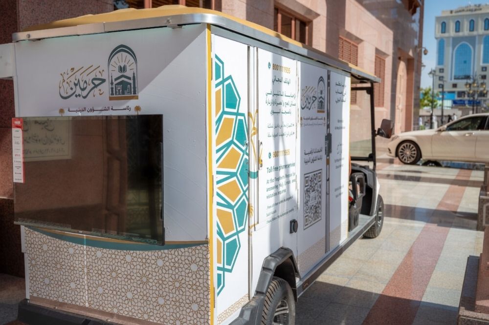 أخبار من السعودية.. مركز خدمات دينية متنقل يعزز الإرشاد الميداني لزوار المسجد النبوي