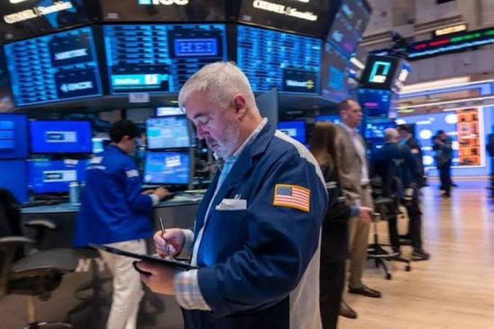 ارتفاع "داو جونز الصناعي".. مؤشرات الأسهم الأمريكية تفتتح على تباين