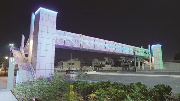25 جسراً جديداً للمشاة في إمارة أبوظبي لتعزيز السلامة المرورية