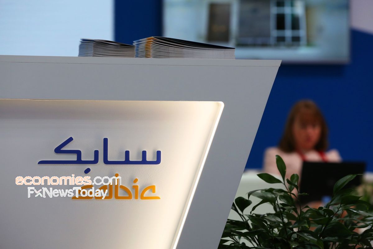 سابك السعودية تعلن إتمام صفقة التخارج من أعمال اللدائن الهندسية في أمريكا وأوروبا