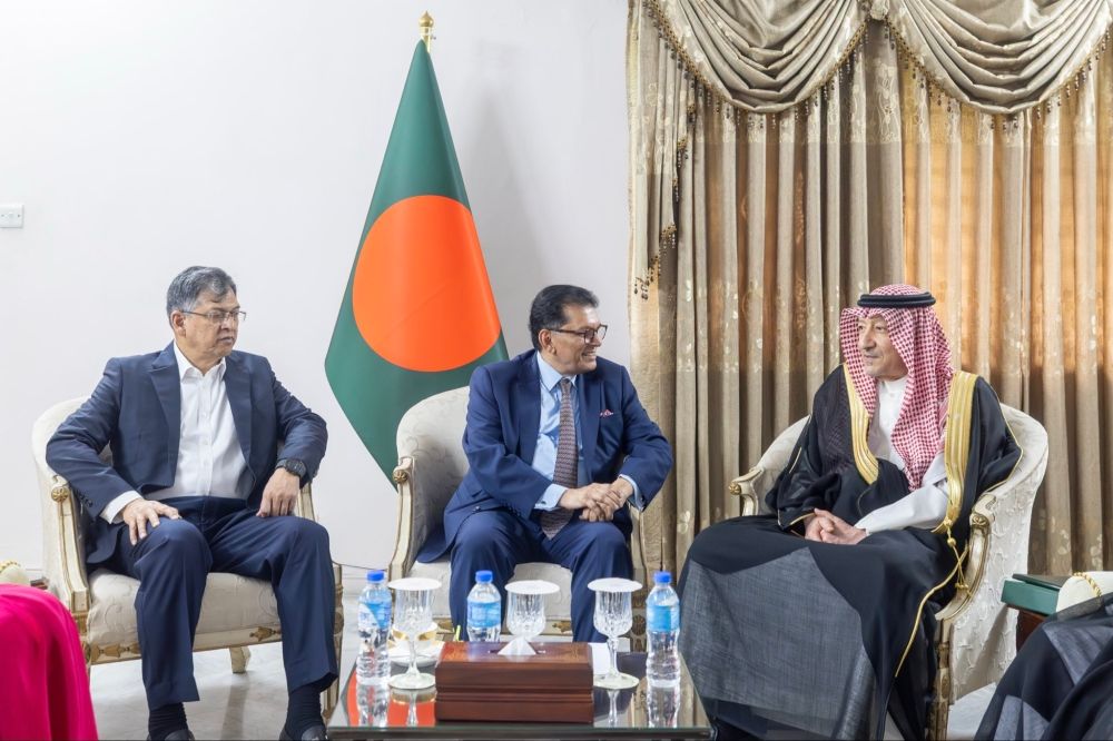 أخبار من السعودية.. نائب وزير الخارجية يناقش سبل التعاون مع وزيري الخارجية والداخلية في بنغلاديش