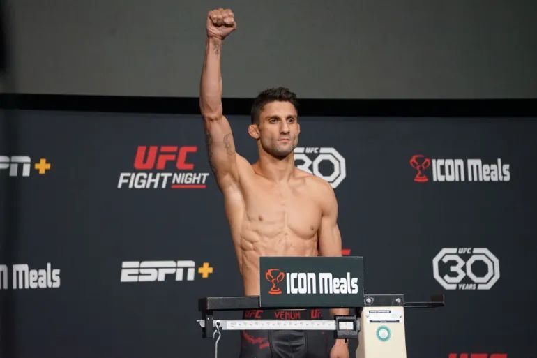 وفاة نجم UFC ألان ناسيمنتو عن ٣٤ عامًا أثناء نومه… إليكم التفاصيل