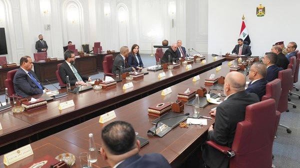 رئيس الوزراء العراقي يوجه لإعداد مشروع قانون لحصر السلاح