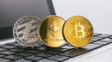 كلاريتي والأصول الرقمية..كيف يدفع ترامب نحو إقرار الكونجرس لقانون تنظيم العملات المشفرة؟