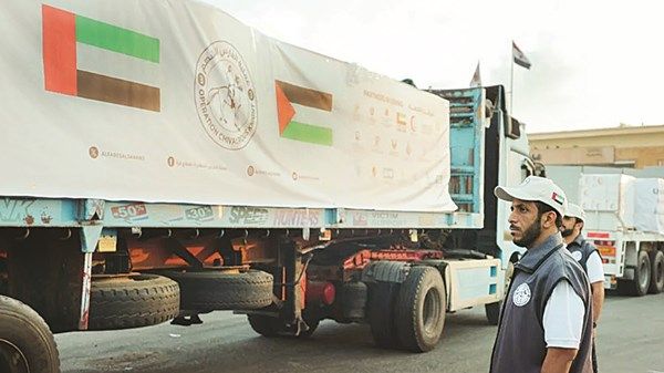 الإمارات تواصل جهودها الإنسانية لإغاثة أهالي غزة