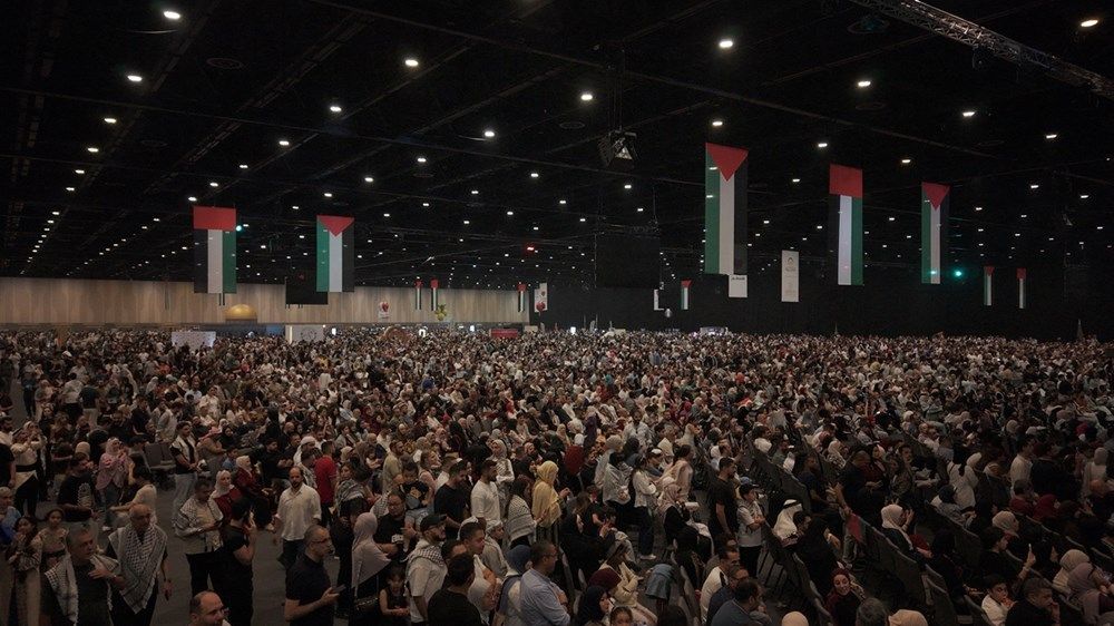 نهيان بن مبارك يشارك أبناء الجالية الفلسطينية الاحتفاء بثقافتهم وتراثهم وقصص نجاحهم في الإمارات
