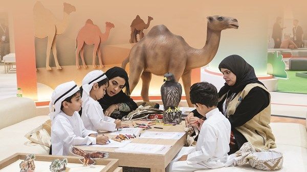 «أبوظبي للصيد والفروسية».. وجهة تعليمية للأجيال الصاعدة