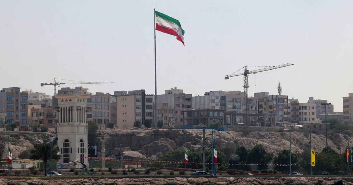 ضربات أميركية تستهدف مواقع جنوب إيران
