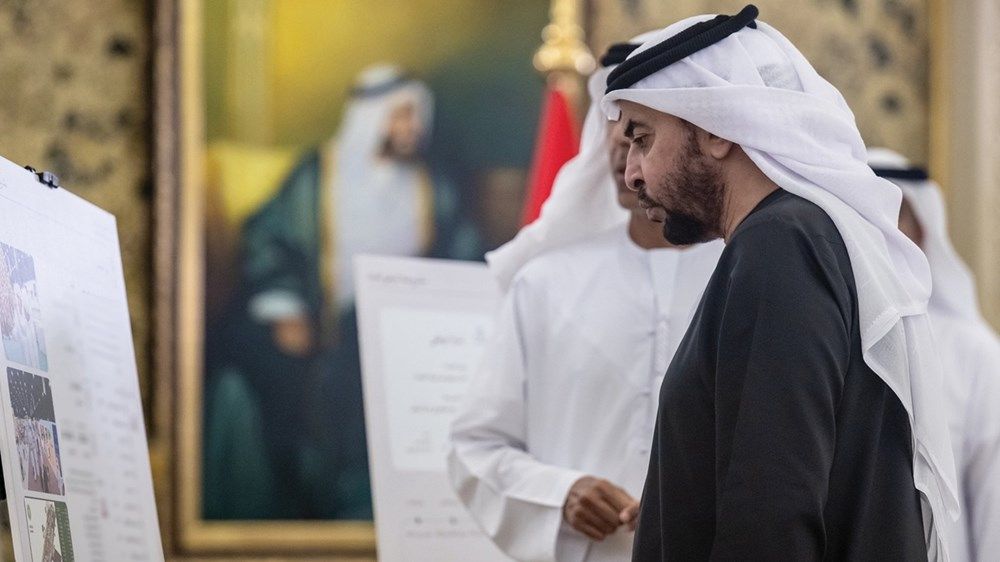 حمدان بن زايد يستقبل وفداً من هيئة أبوظبي للتراث ويطَّلع على مشاريعها وبرامجها وخططها