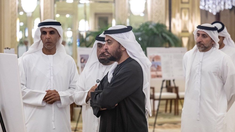 حمدان بن زايد يستقبل وفداً من هيئة أبوظبي للتراث ويطَّلع على مشاريعها وبرامجها وخططها