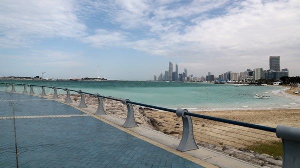 طقس صحو ورياح خفيفة إلى معتدلة السرعة غداً