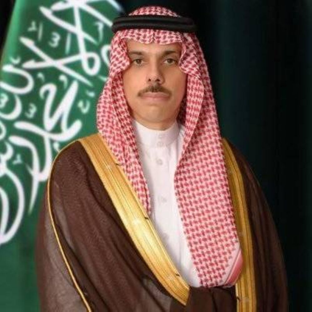 وزير الخارجية يصل إلى روسيا في زيارة رسمية