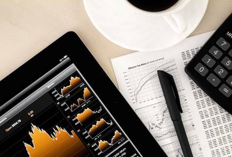 الأسهم الأمريكية تنخفض بعد صدور بيانات اقتصادية أعلى من التوقعات