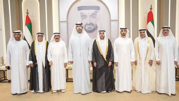 نائب حاكم أم القيوين يحضر أفراح عبيدالله والمهيري