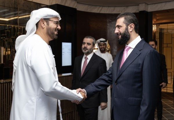 الرئيس السوري يطلع على منظومة العمل الحكومي في الإمارات