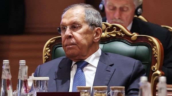 روسيا: مستعدون لاستئناف الحوار مع أوروبا
