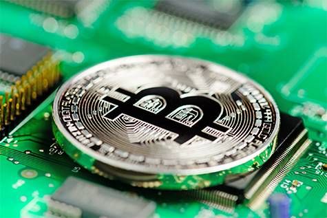 سعر البيتكوين يتجاوز 77 ألف دولار بعد قرار المركزي الياباني بشأن الفائدة